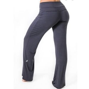 P'tula Brandi Lounge pants in STORMY BLUE